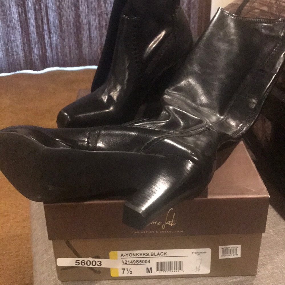 Boots - Picture 3 of 3